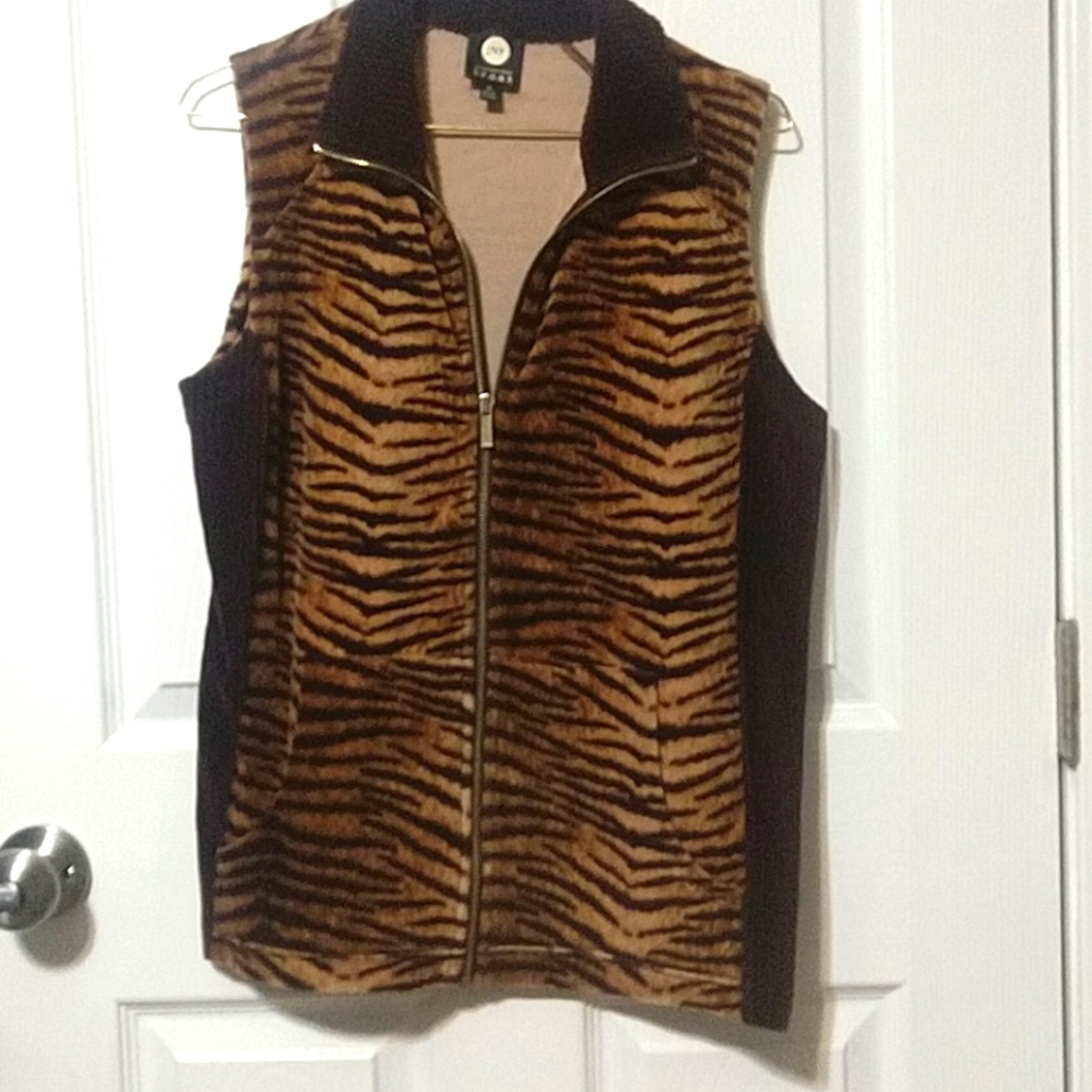 Tiger print vest
